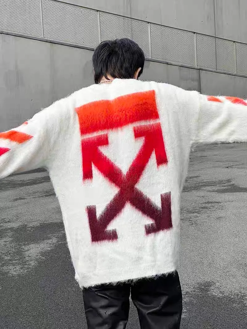 ♻️💯Upper body reference model picture❤️New top-quality proven version OFFWHITE (OW) gradient mohair striped arrow sweater hoodie gradient rendering arrow couple sweater Mohair (English Mohair; Turkish: MUKHYAR) refers to the coat of Angora goats, also known as Angora goat hair. The name comes from Turkish, meaning "the best hair". It has good elasticity, pressure resistance and special luster. It is an excellent raw material for making plush fabrics and one of the most advanced animal textile fiber raw materials in the world market. Mohair has a shape similar to long wool. The fiber surface is smooth, strong luster, high strength, good elasticity, less curl, and easy to wash. Mohair can be used in jacquard blankets, long-haired coats and high-gloss wool fabrics. Mohair sweaters from ow are released every year🛒 The same style and ever-changing colors. There is really no girl who doesn’t love it. It is super suitable for wearing under a down jacket in winter without being bulky! If the lower body is missing, their favorite os version🙋🏻‍♀️ intuitively adds natural softness and fairy beauty effect, which is the best choice! The upper body is lightweight and does not weigh down the body while keeping warm. The sleeves and the gradient arrow parts on the back are repeatedly patterned until the gradient level is satisfied before large-scale products are released. The craftsmanship is extremely demanding. Each sweater is woolen at least ten times to give it a plush, thick feel and good fluffiness! ✅ Fabric composition: 50% mohair 32 spandex 18% wool, three-level anti-pilling Color: black and white gradient Sizes Mohair is lighter and softer, so be careful not to machine wash it, not machine washable! ! emphasize! !  ⚠️Hand wash with warm water and cold water P:440